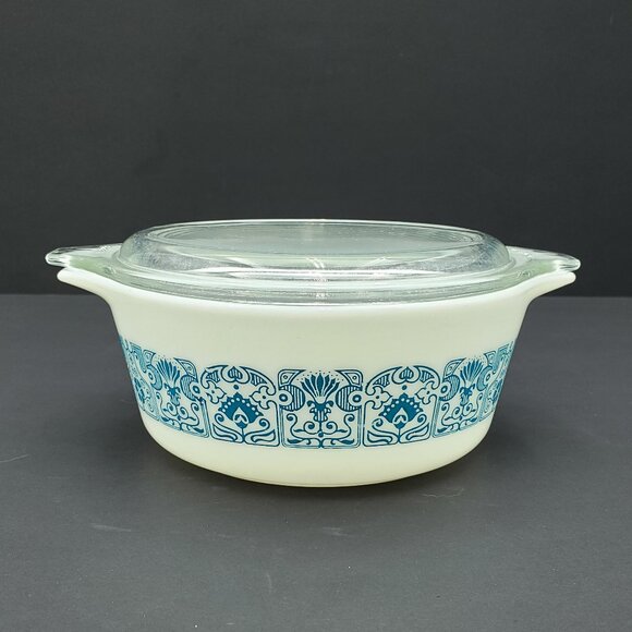 Pyrex Horizon Blue 1.5 Pt Covered Casserole 472 Turquoise on White Baking Dish - Picture 1 of 12